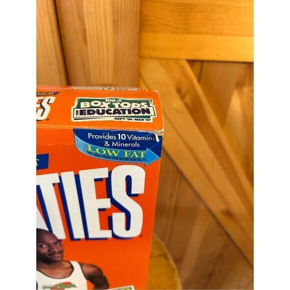 Vintage Michael Jordan SPACE JAM WHEATIES BOX 1997 - Picture 2 of 9